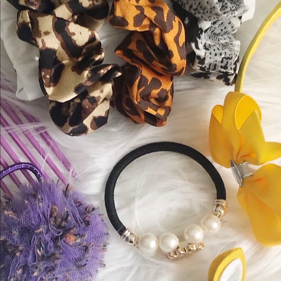 Hair Accessories Bundle - Picture 2 of 6